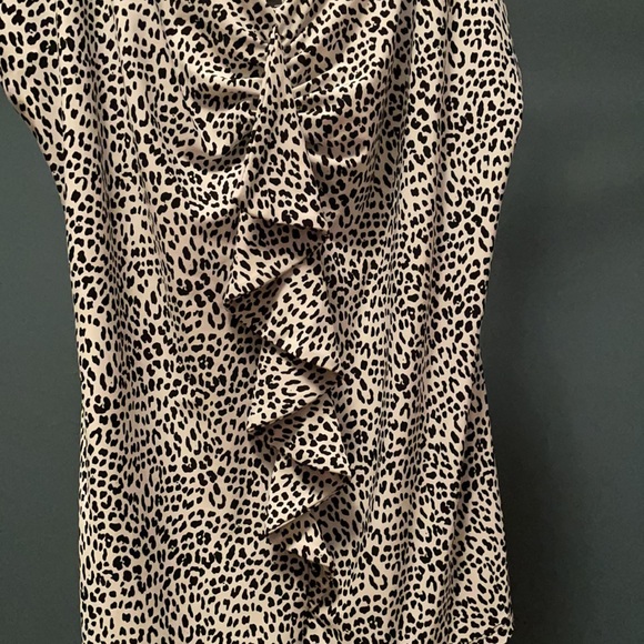 Black and white animal print ruffled blouse - Picture 3 of 4